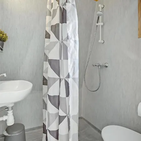 Tatil Evi 1 Bedroom Beautiful In
